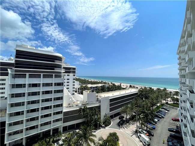 Building Photo - Live where Lincoln Road meets the Ocean in a full service resort-style condominium in South Beach!