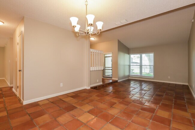 Photo - 1206 Letona Ln