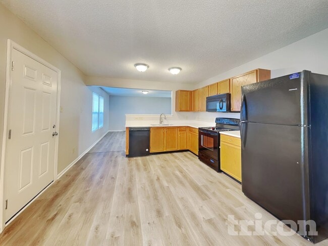 Photo - 2168 Olympia Dr