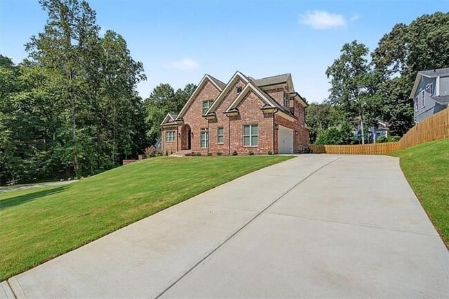 133 W Putnam Ferry Rd