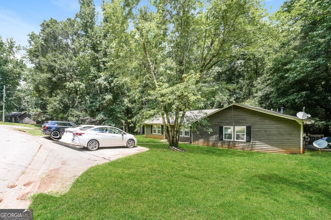 Photo - 250 N Bluff Rd