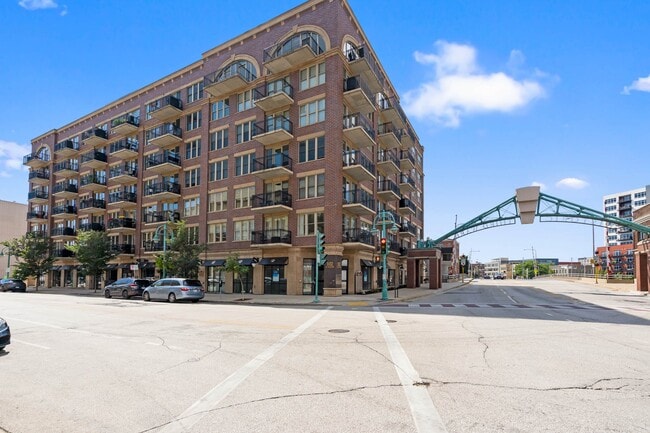 Photo - 102 N Water St Unit 302