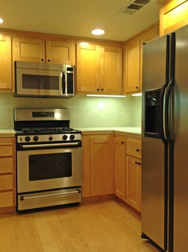 Photo - 2 Bedroom Townhouse in Southwest San Jose with Garage