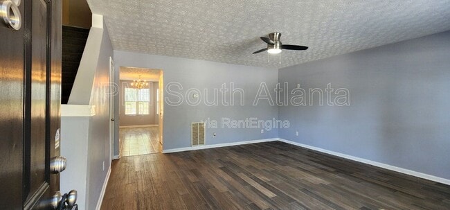 Photo - 5798 Strathmoor Manor Cir