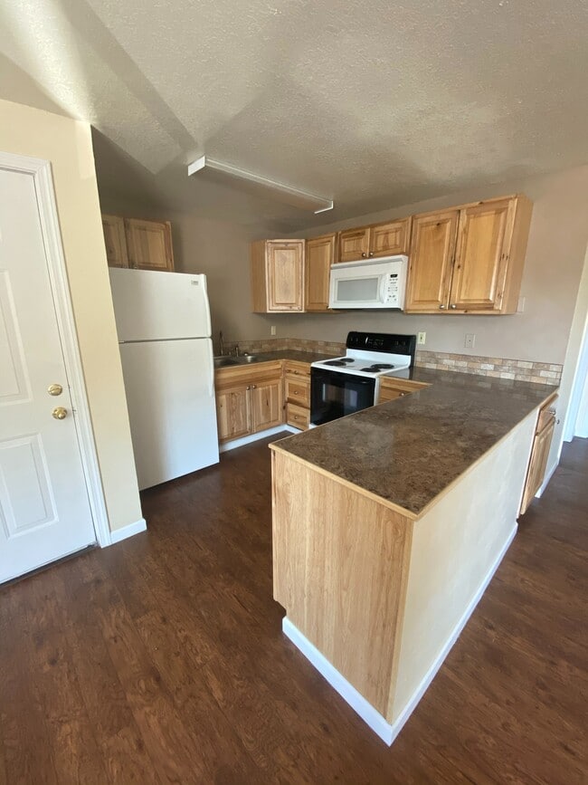 Lots of Storage Space - Obsidian Apartments