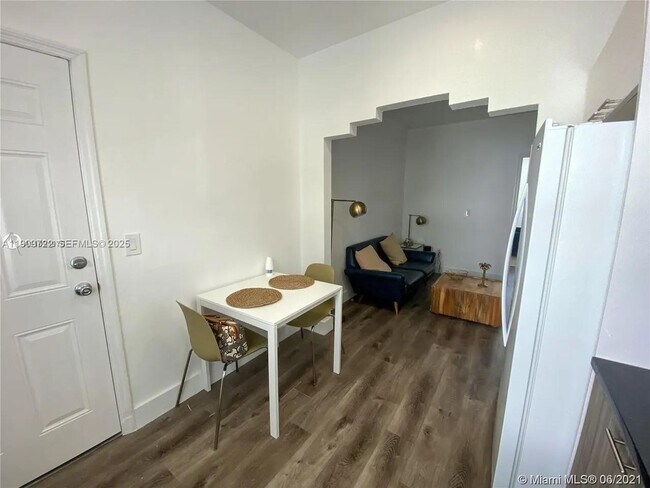 Photo - 8415 Harding Ave Unit 5