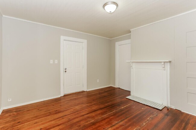 Photo - 818 Williams St