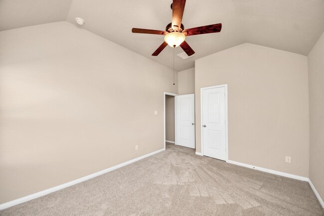 Photo - 3115 Lake Dr