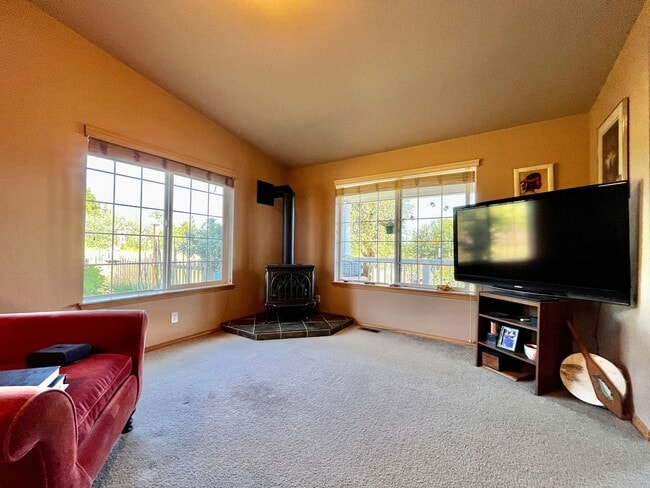 Photo - Peaceful Hansville Home with Plenty of Room