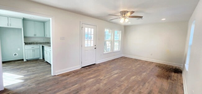 Living Room - 14820 Blackwater Rd