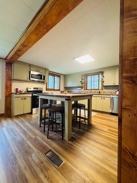 Photo - W370S1673 Utica Rd