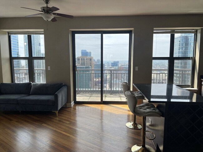 41 E 8th St Unit 3403