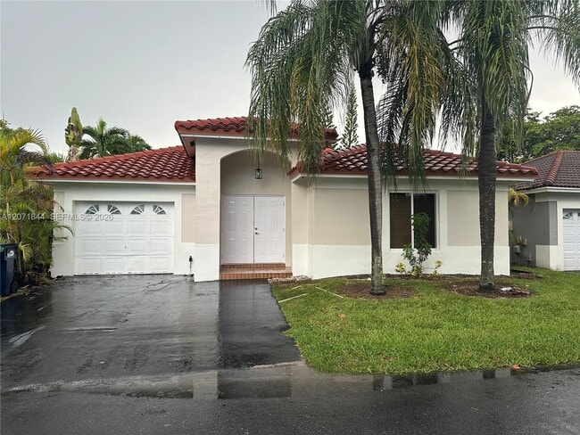 Building Photo - 5768 NW 98 Pl
