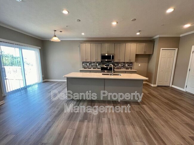 Photo - 2105 Canterbury Dr