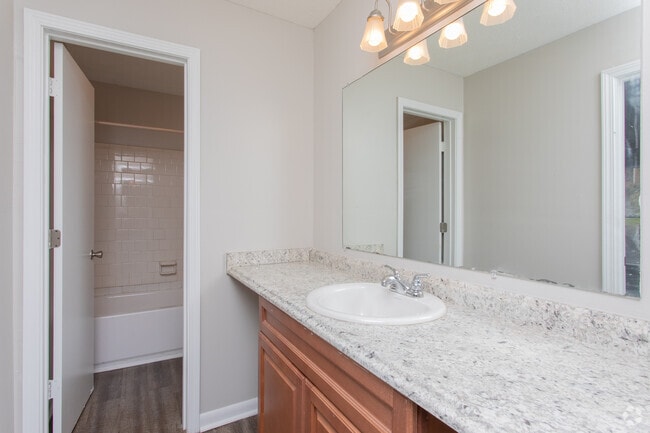 3BR, 2BA