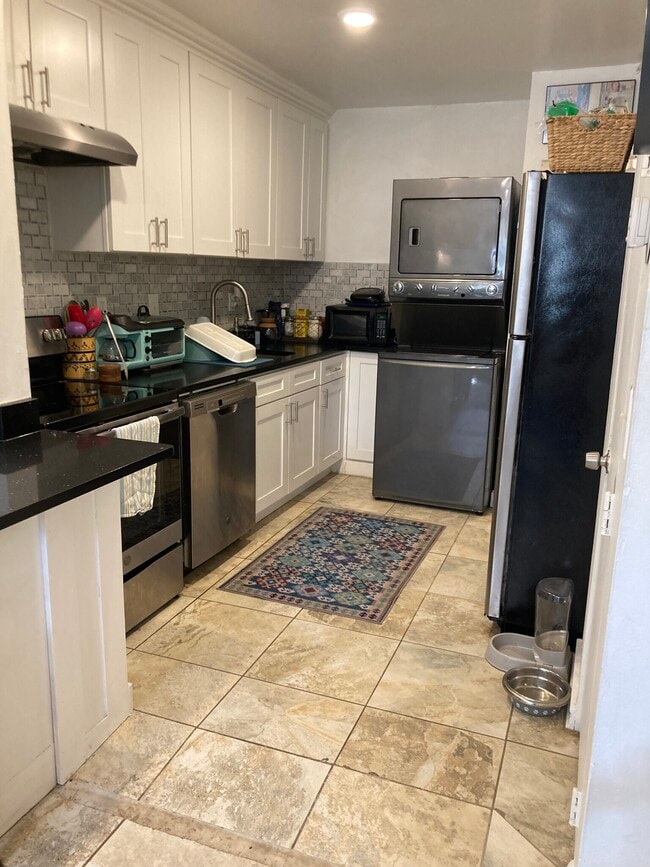 Photo - 133 Chiswick Rd Unidad B Rental