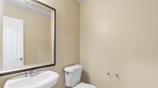 Photo - 8838 Eastheimer St