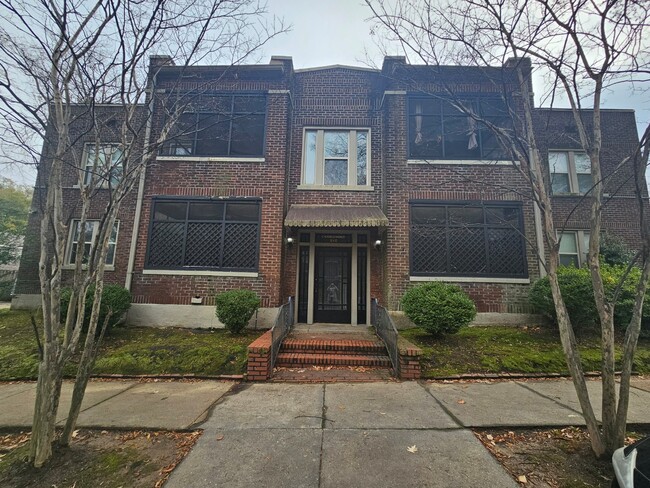 Photo - 212 S Willett St