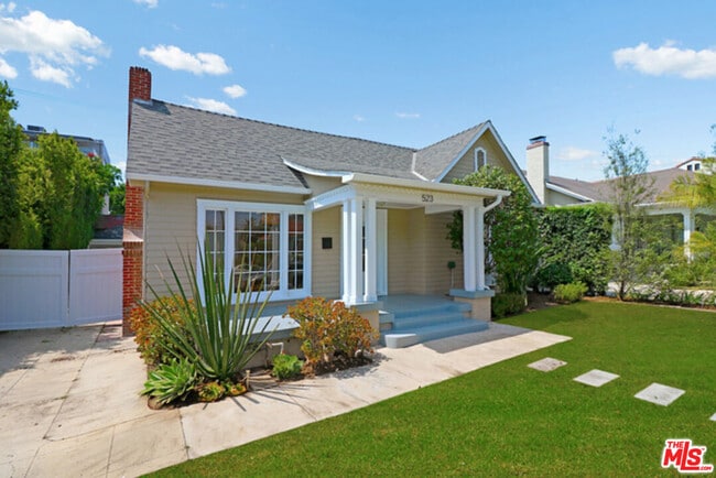 Photo - 523 N Gower St