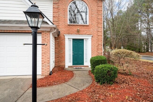 Photo - 1393 Glenover Way