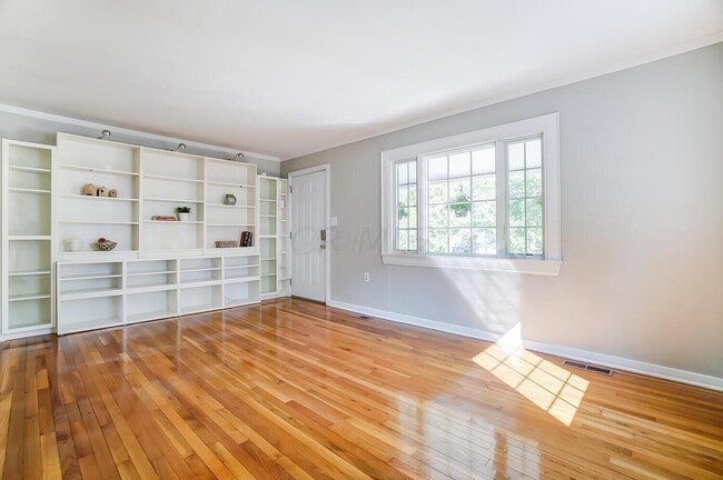 Photo - 117 Sharon Springs Dr