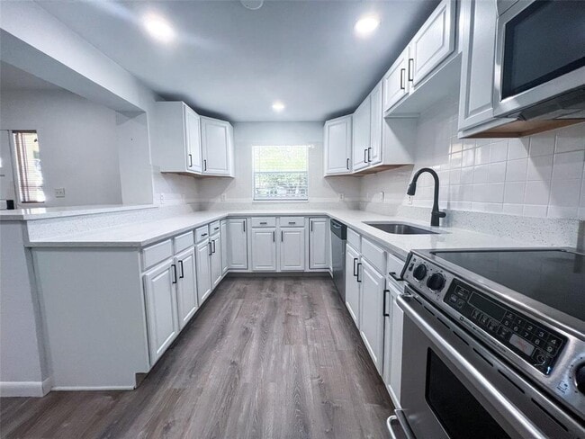 Photo - 3402 W Van Buren Dr