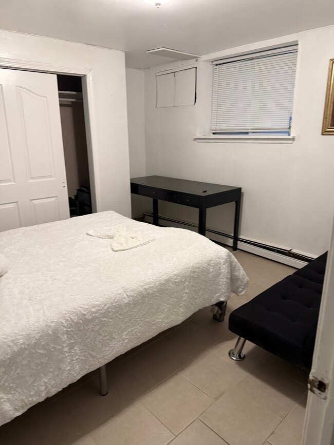 Photo - 358 Victory Blvd