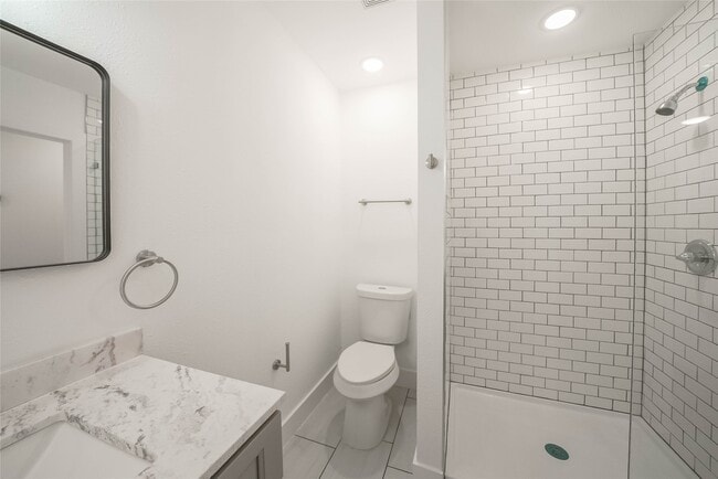Photo - 6644 Lawndale St Unit 2