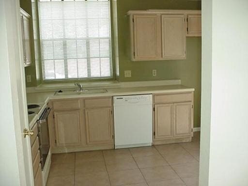 Photo - Rent