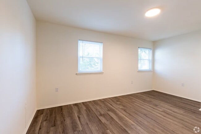 Photo - 6436 Elkhardt Rd Unit Apartment Q