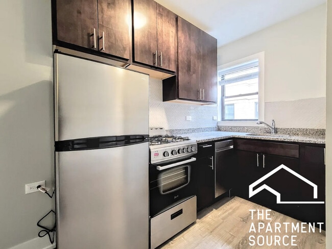 Building Photo - 429 W Belden Ave Unit GDNN Rental