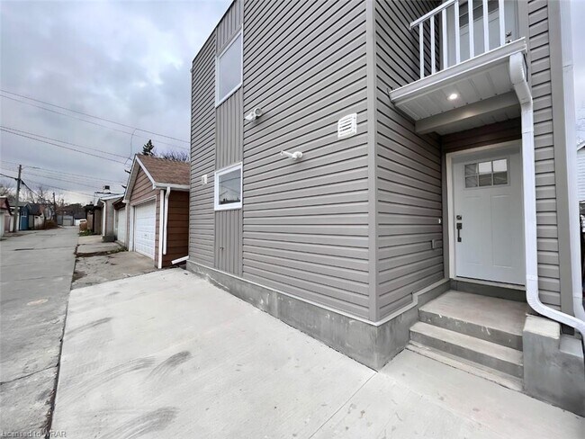 Photo - 146 Bartlett Ave