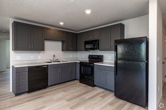 3BR, 2BA - 1,185SF - Kitchen