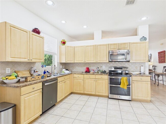 Photo - 17353 Lawn Orchid Loop