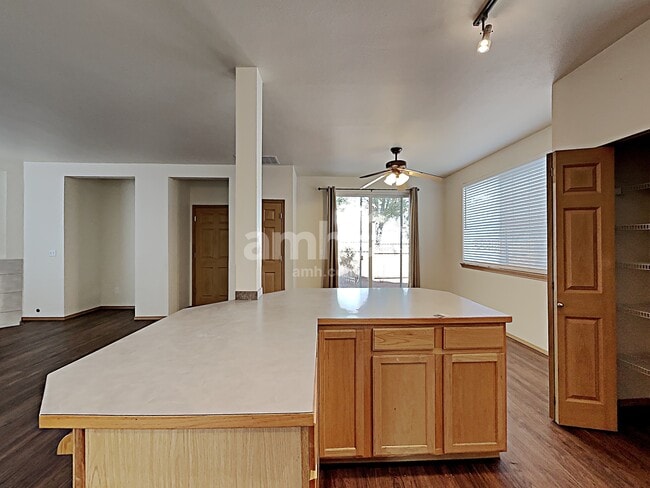 Photo - 2808 6th St SE