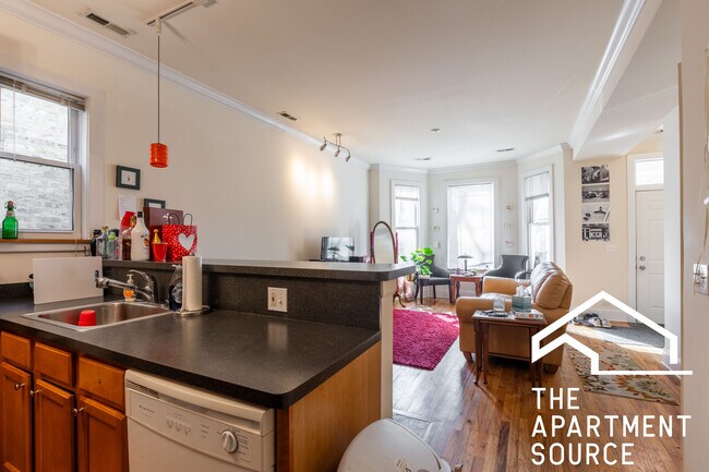 Photo - 1314 W Roscoe St Unit 1