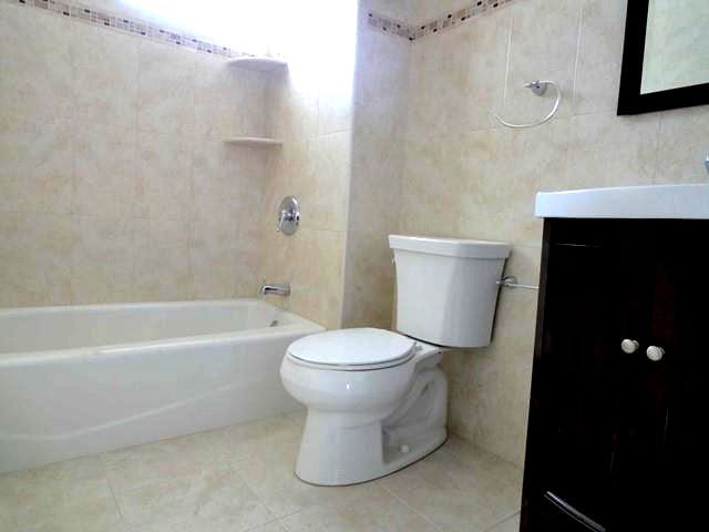 Photo - 1576 Anderson Ave