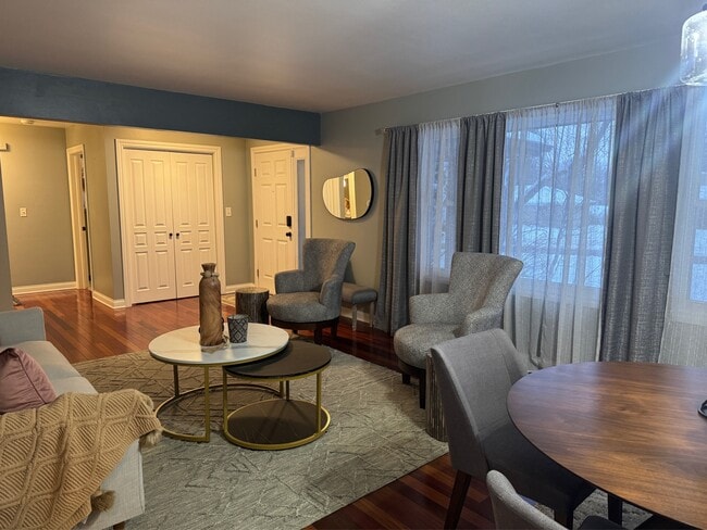 Photo - 1014 St Andrews Way