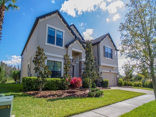 Building Photo - 10701 Laurel Vista Way