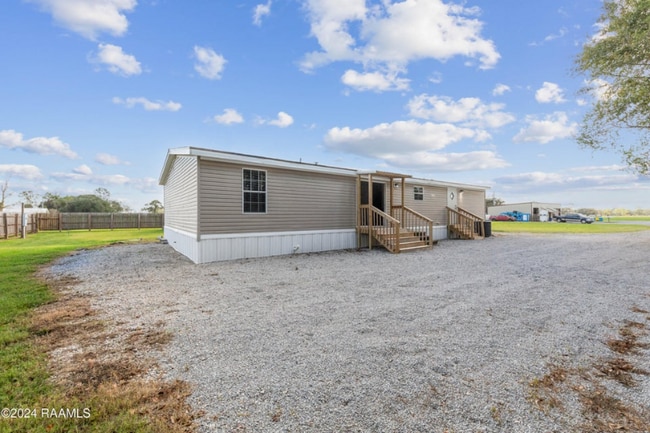 Building Photo - 1251 Bordelon Rd Rental