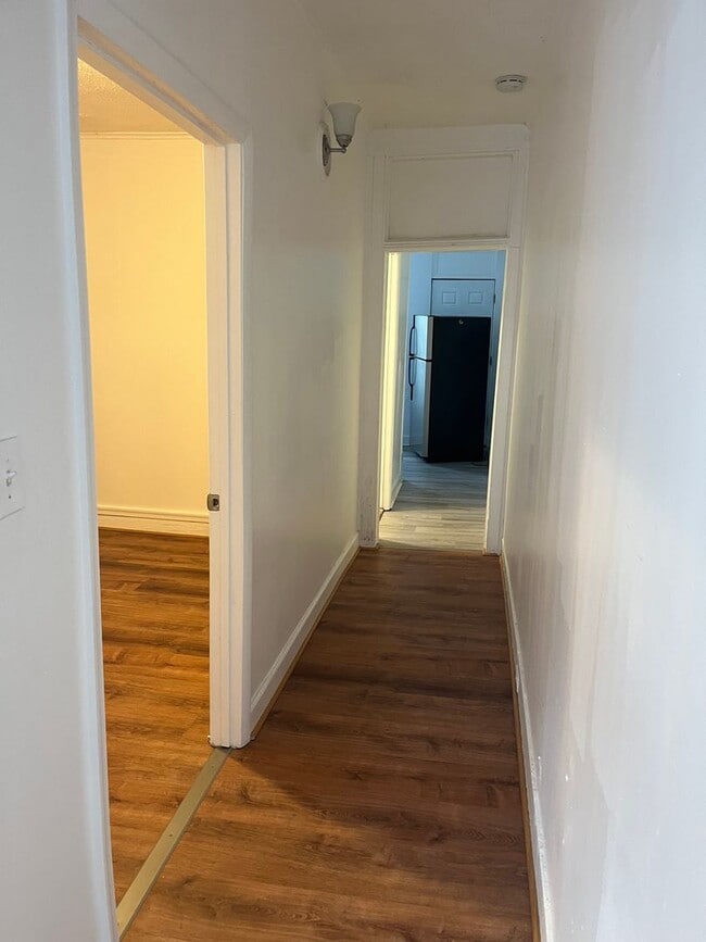 Photo - 1918 Penrose Ave