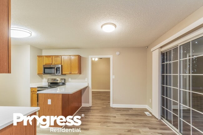 Photo - 258 Tillamook Dr