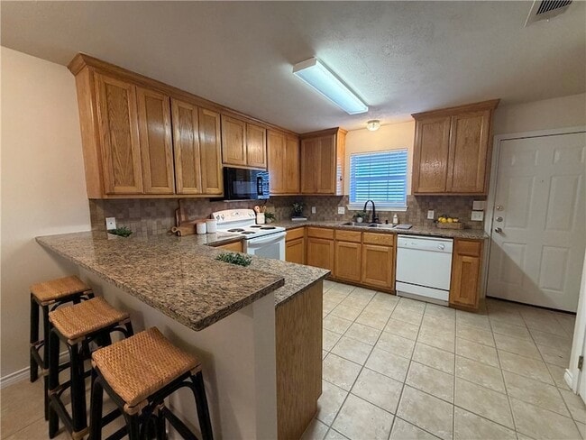 Photo - 903 Crepe Myrtle St