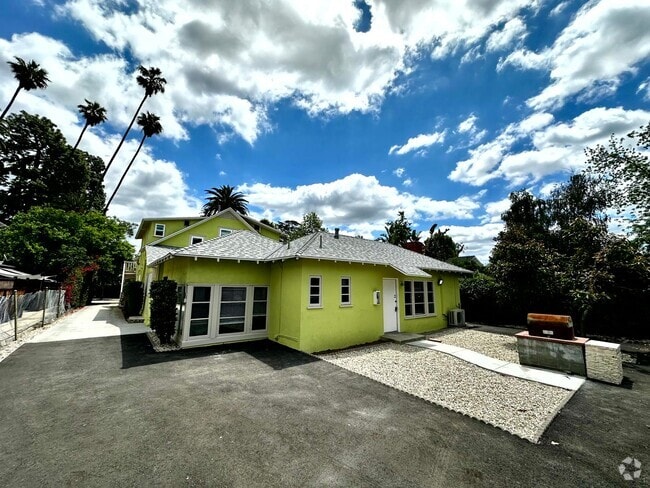 Building Photo - 607-611 N. El Molino Avenue Unit 607 Rental