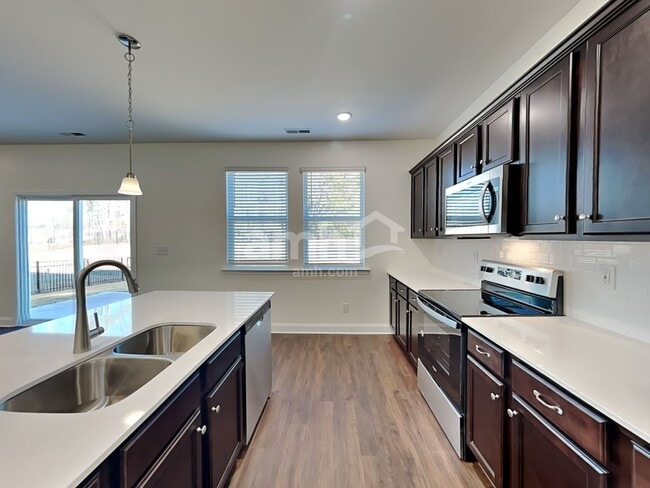 Photo - 5500A Farm Pond Ln