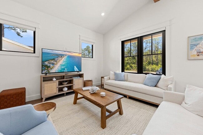 Building Photo - 783 Indian Woman Rd Unit ID1447173P