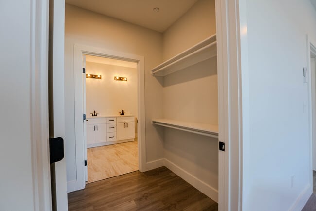 Photo - 468 Federal Rd