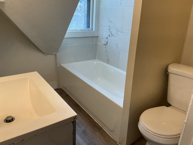 Building Photo - 2457 N 49th St Unit A upper