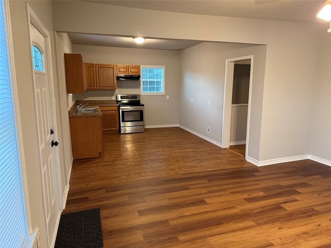 Photo - 1934 Austin Ave