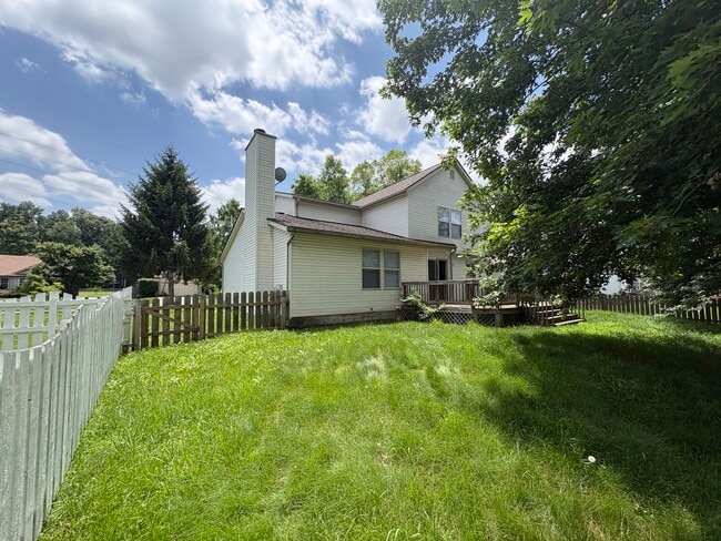 Photo - 1074 Lakegrove Ct